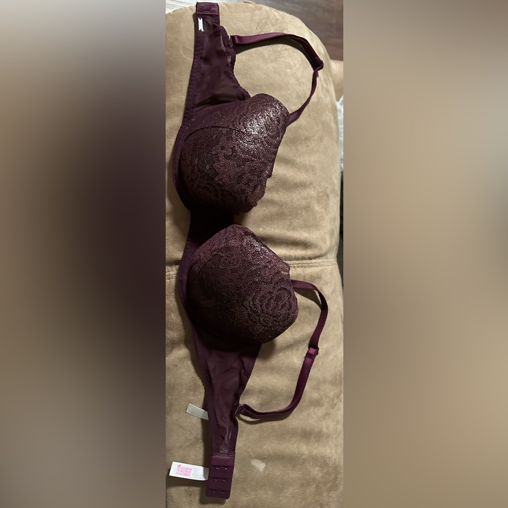 Never worn , size 32D ..